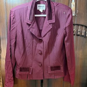Elegant Burgundy Women's Blazer
